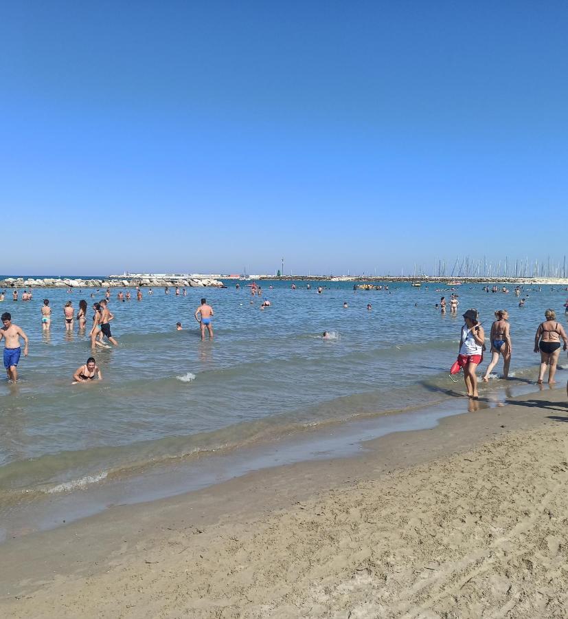 Colleoni 19 Bangkok, Appartamento Superior Civitanova Marche Kültér fotó